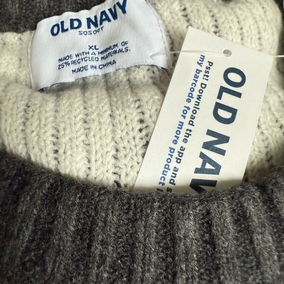 Old Navy Bear SoSoft Fair Isle Sweater - Picture 10 of 11